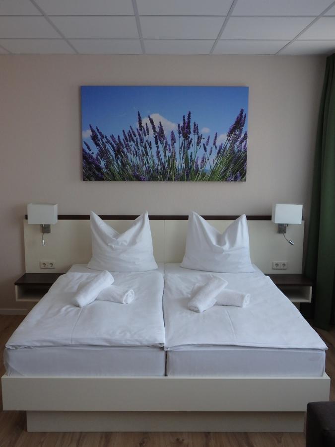 Garni Hotel Lavendelhof เนาเอน ภายนอก รูปภาพ