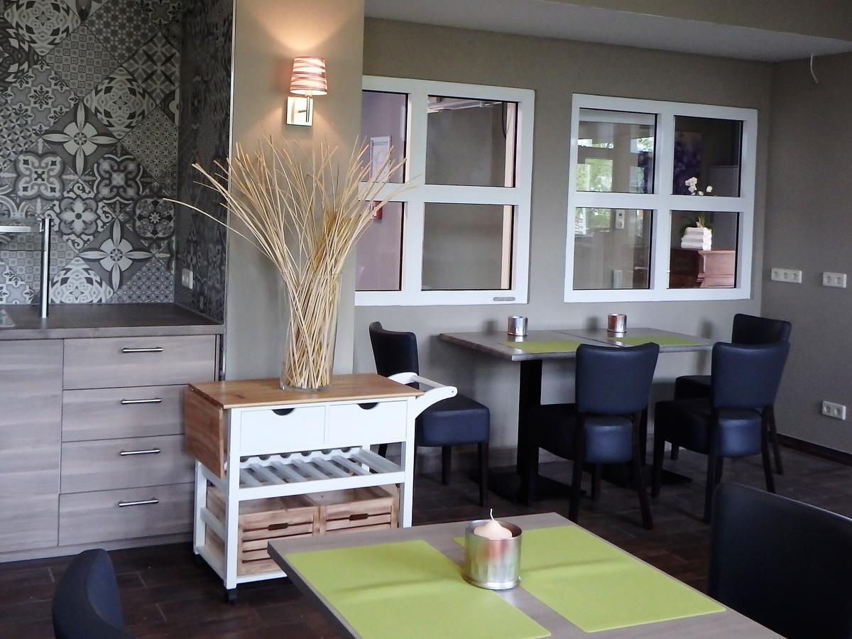 Garni Hotel Lavendelhof เนาเอน ภายนอก รูปภาพ