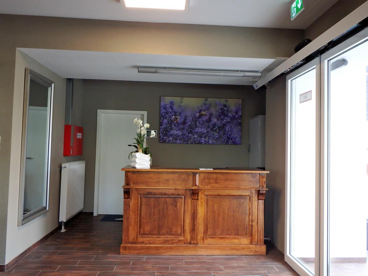 Garni Hotel Lavendelhof เนาเอน ภายนอก รูปภาพ